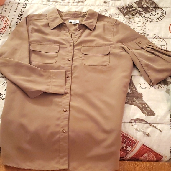 Button down adjustable sleeve fashion blouse - Picture 1 of 6